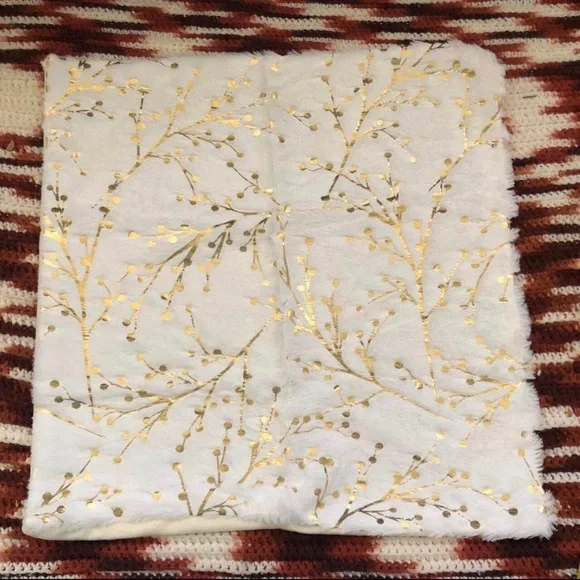 NWOT Faux Fur White Gold Throw Pillow Cover Sham Floral Branch Berries 17”x17”