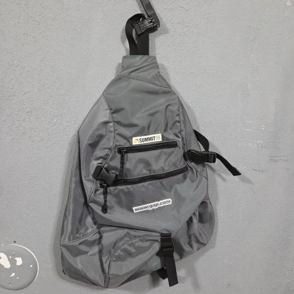 Vintage Gap Summit 99 Sling Bag Grey Nylon One Shoulder Techwear Backpack Y2K