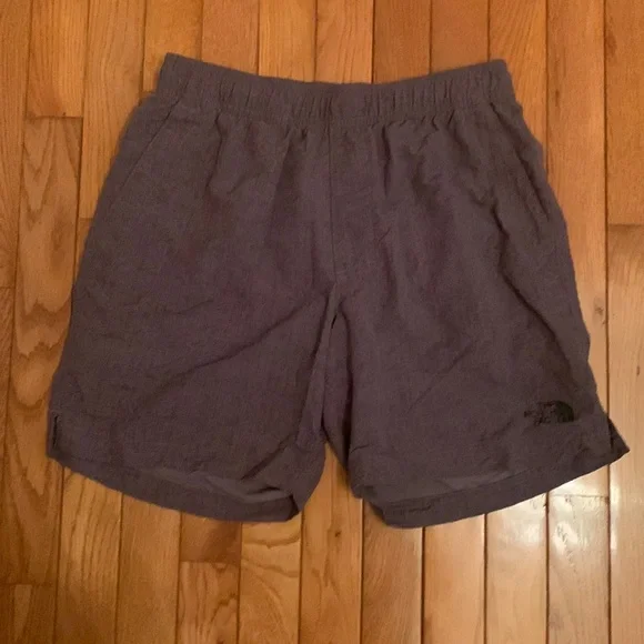 The North Face Quick Dry Shorts (Gray)