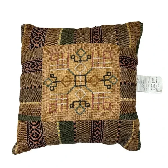 New Mexico Decorative Woven Jute Blend‎ Santa Fe Throw Pillow