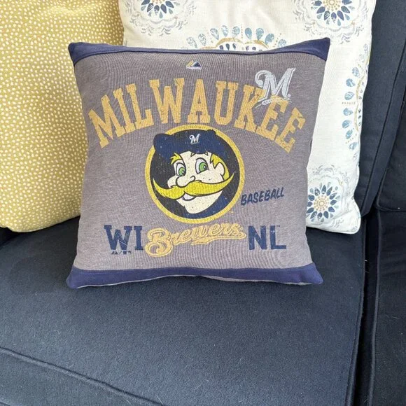 Milwaukee Brewers MLB Baseball reworked T-shirt 16 x 16 Throw pillow cover