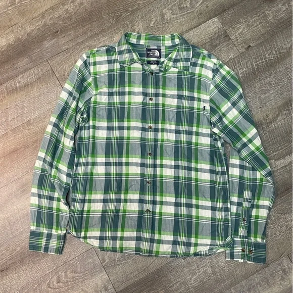 The North Face Green and White‎ Plaid Button Down Shirt size Medium