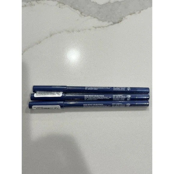 One MAKE UP FOR EVER Aqua Resist Color Pencil (08‎ MIDNIGHT COBALT 24hr Eyeliner