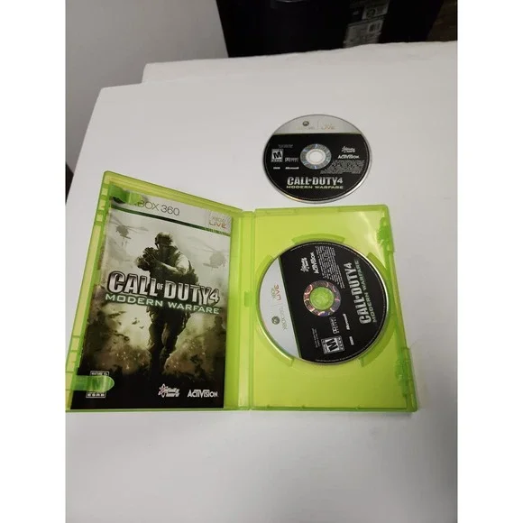 Call of Duty 4: Modern Warfare (Microsoft Xbox 360 games 2007) CIB 2 Games