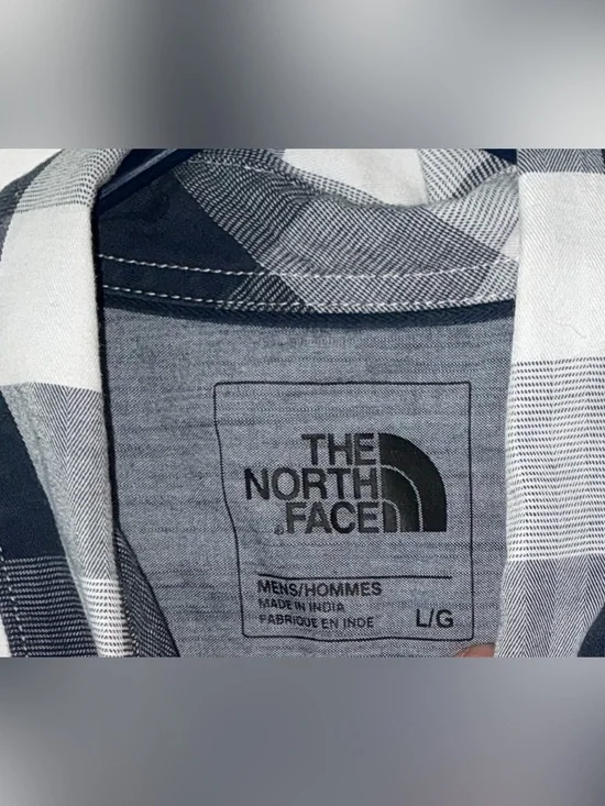 The North Face Men's Button-Down Shirt - Black & White Plaid