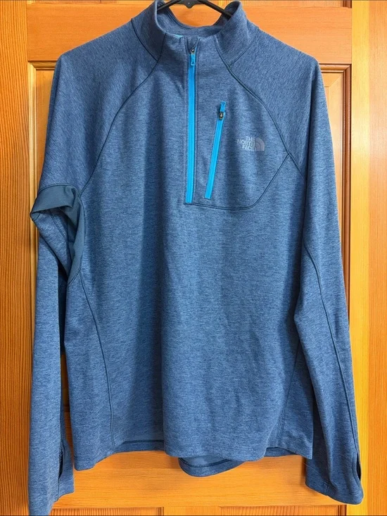 The North Face FlashDry Quarter Zip Pullover Mens Medium Blue