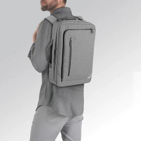 Solo hybrid backpack, converts from backpack to briefcase, new