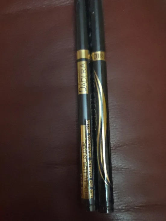 Black & Red Eyeliner Pencil - Smooth Defining Liner