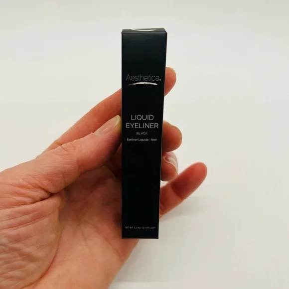 NWT Aesthetica Liquid Eyeliner 0.11 oz