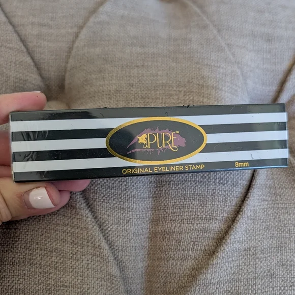 Pure Original Eyeliner Stamp in 8mm Black