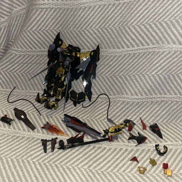 *USED* BANDAI HG Gundam Astray Gold Frame‎ Amatsu D3