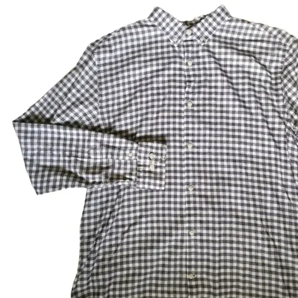 Banana Republic Button Down Shirt
