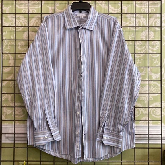 Men’s Banana Republic button down shirt