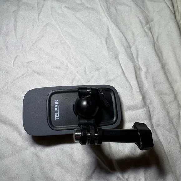Telesin 360 degree backpack clip mount
