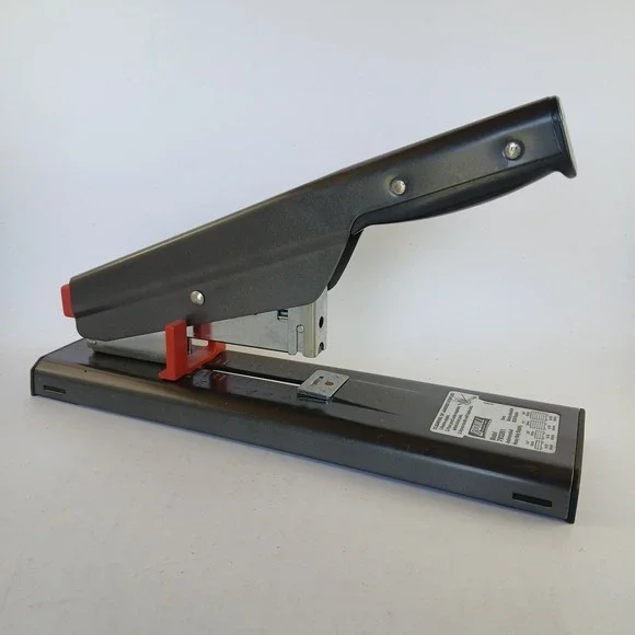 Quill Heavy Duty Stapler Heavy Duty #793201‎ Antimicrobial