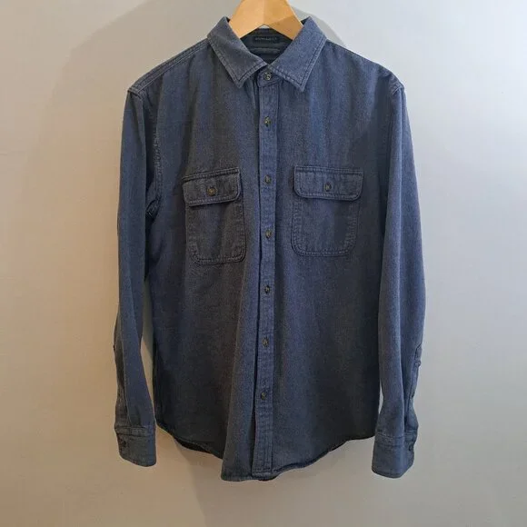 Banana Republic M Broken-In Heavy Weight Long Sleeve Standard Fit Button Down
