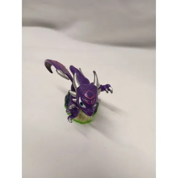 Skylanders Spyro's Adventure Cynder Video Game Action Figure‎ Activision 2011