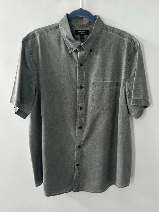 Banana Republic Gray Large 'Untucked Fit' Men's Short Sleeve Shirt 100% Cotton