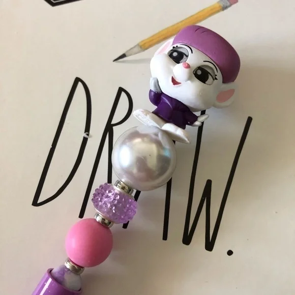 Disney Doorables: The Rescuers: Miss Bianca handmade beaded pen