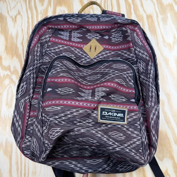Dakine Southwestern Geometric Print Backpack Brown Red Laptop Sleeve 18in