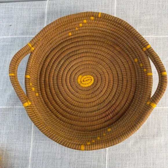 Pine Needle Woven Basket Yellow‎ Brown Cottagecore Round Basket 2 Handles 11