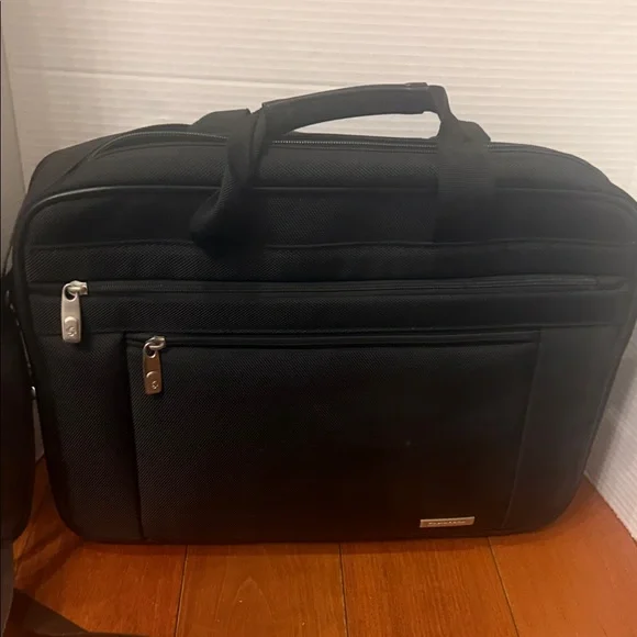 Samsonite Black nylon classic two gusset toploader carryon laptop bag briefcase