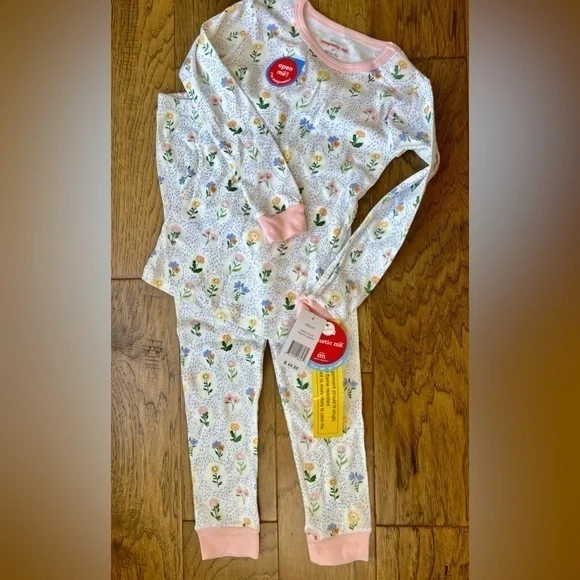 Magnetic Me Girls’ Organic Cotton Pajama Set, Abbey Floral Print, Size 4T,‎ NWT