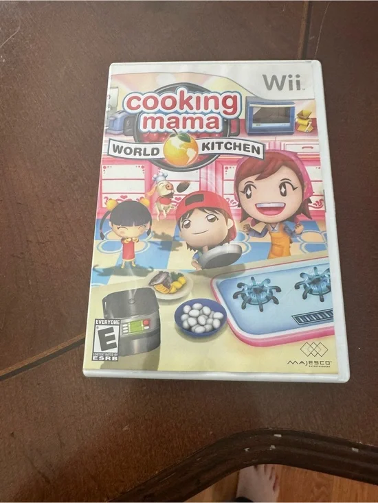 Cooking Mama: World Kitchen for Wii - White Case