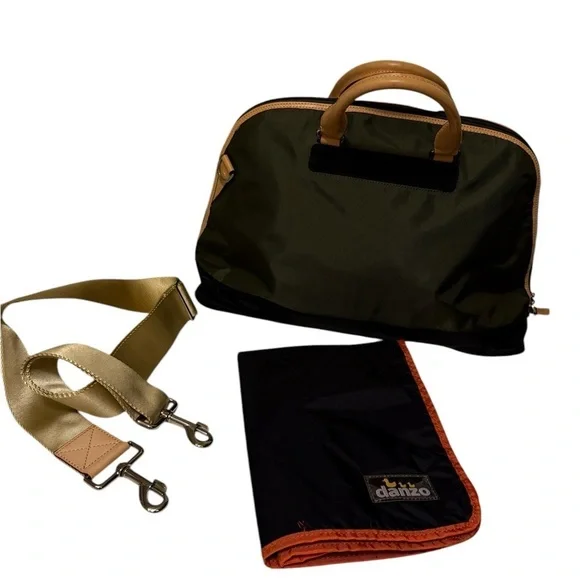 Danzo Retro Diaper Or Travel Bag Pockets W/ Labels Changing Mat Adjustable Strap