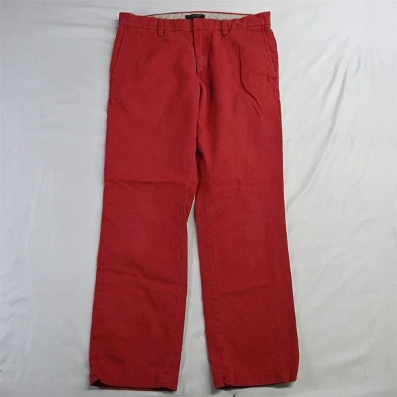 Banana Republic 33 x 32 Red Emerson Straight‎ Fit Mens Chino Pants