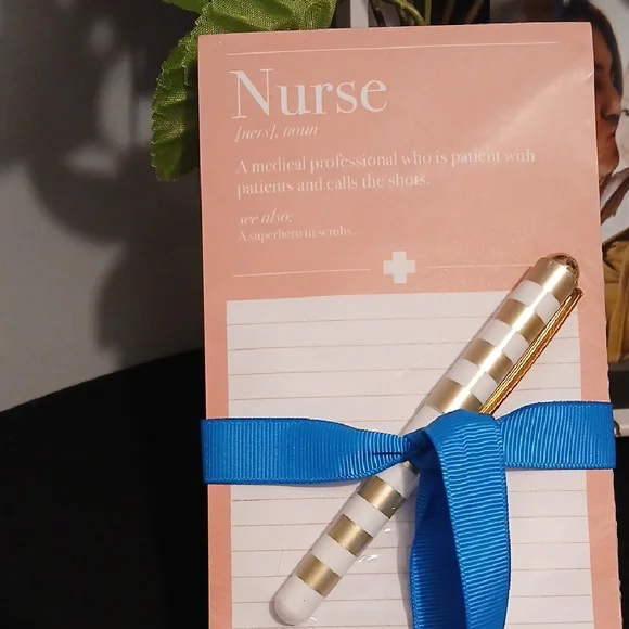 Nurse Note Pad with Gold and White Striped Pen NWT