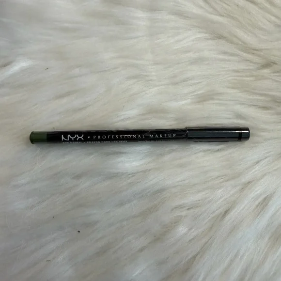 🩷5/$10 NYX Professional Makeup Eyeliner - Green