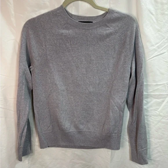 Banana Republic 100% Merino Wool Crewneck Sweater Medium Gray‎