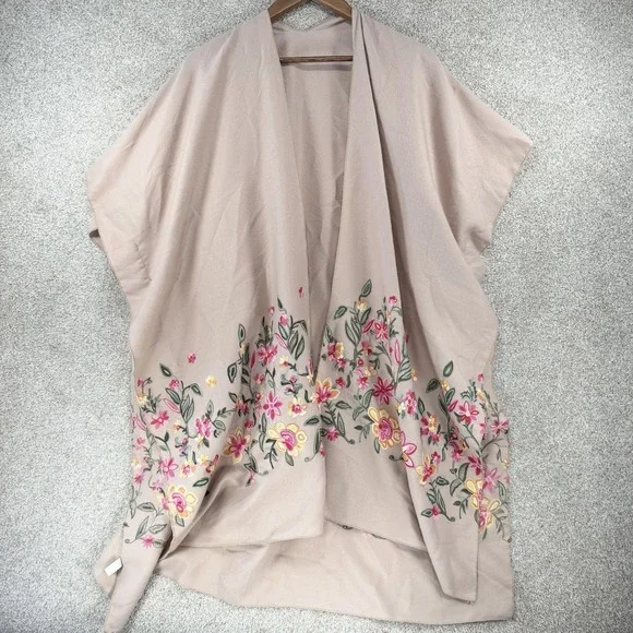 Embroidered Floral Shawl Wrap Poncho Ruana OS Tan Cottagecore Festival Boho Long