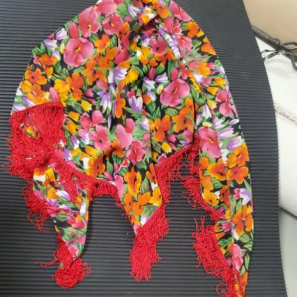Floral Shawl With Fringes