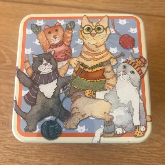 Vtg Emma Ball Kittens Mittens Square Storage Tin Cat Knitting Collectible 4