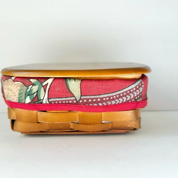 Vintage Heritage Mint LTD Canadian Maple Basket with Lid