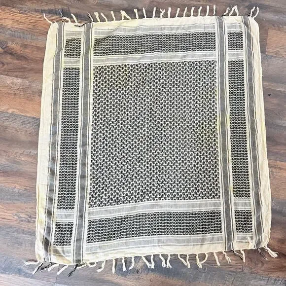 hand knit square scarf vintage old money quiet luxury accessories