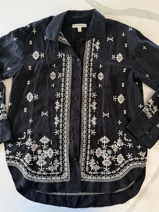 Banana Republic Black Button-Up Shirt with White Embroidery