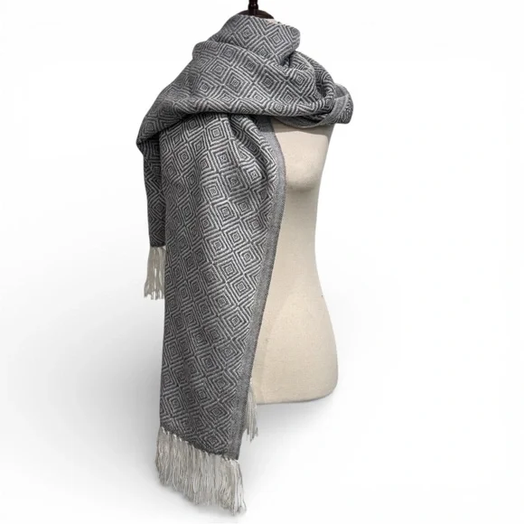 OSCATEX 100% Alpaca Wool Grey White Aztec Geometric Diamond Scarf Boho Cozy Chic