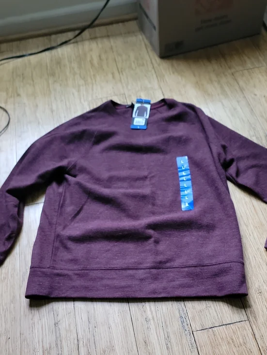 Banana Republic New With Tags Crewneck Sweatshirt in Deep Plum