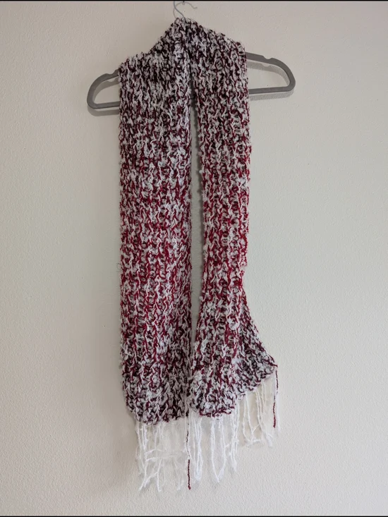 Elegant Knit Scarf in Red and White