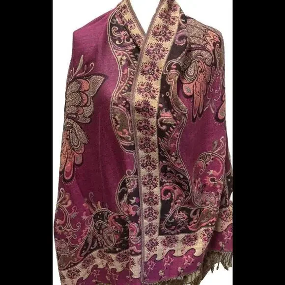 👠🥻🩷 Burgundy Gold Floral Print 100% Pashmina Scarf 66” X 22” Fringed