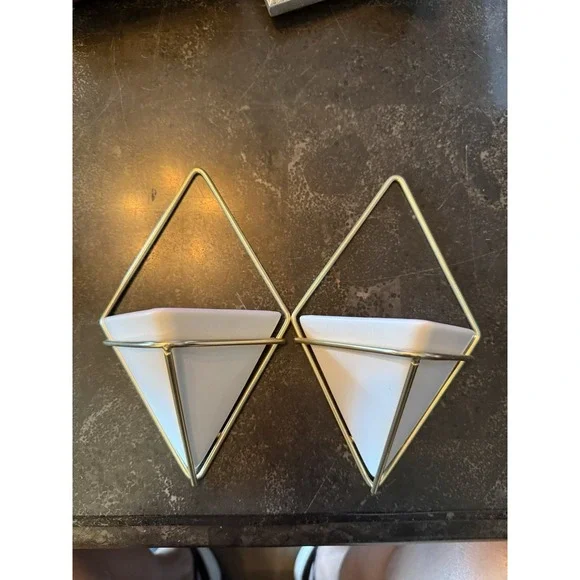 Set of 2 Nesting Wall Mounted Geometric Planters Gold Stylish Industrial/Modern