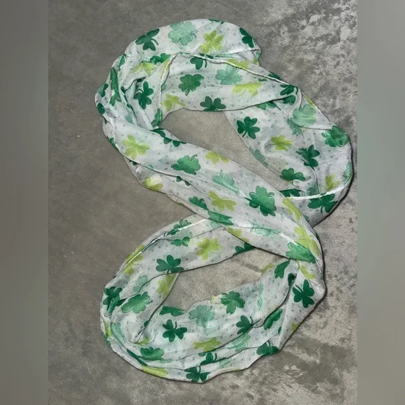 🍀 St. Patrick’s Day scarf 🍀