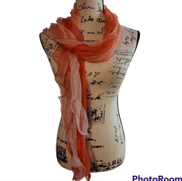 Ruffled scarf