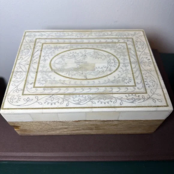 Vintage Wood White Tile Inlay Floral Lid Keepsake Box Boho 8.25'' x 6.25''