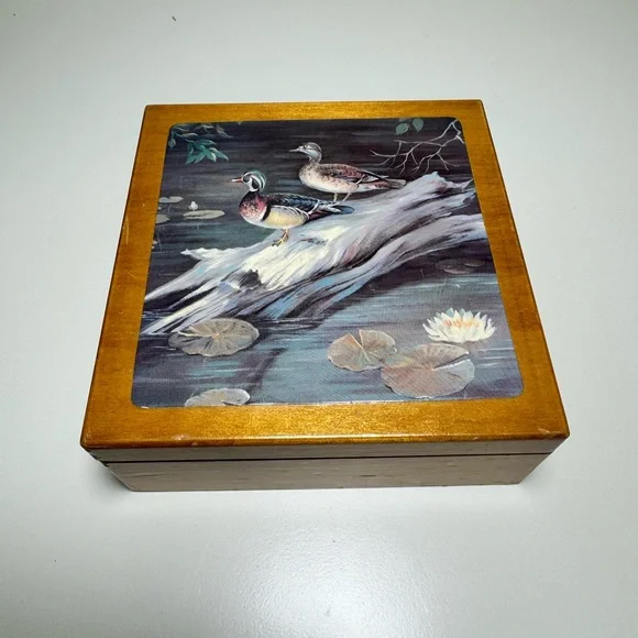 Wooden Box‎ with Duck Artwork
