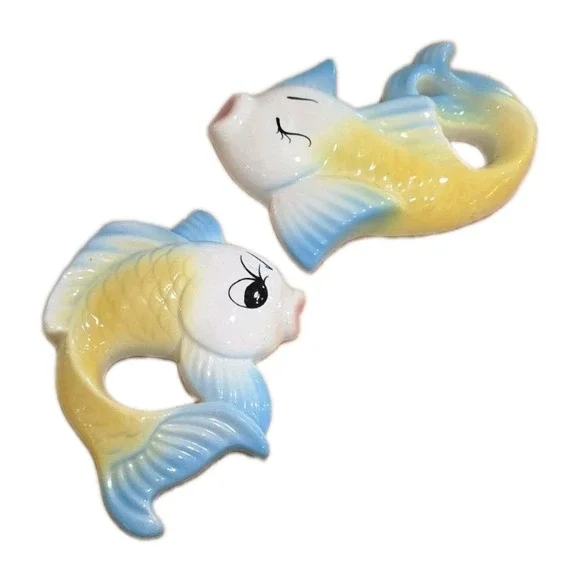 VTG Chalkware Yellow Anthropomorphic Fish Wall Plaque Kitsch Whimsical Retro