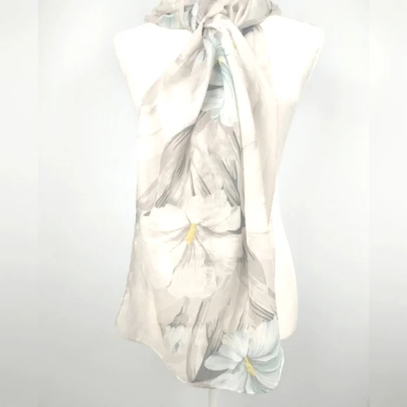 Echo 23 NYC Women's Grey Blue Floral Scarf One Size